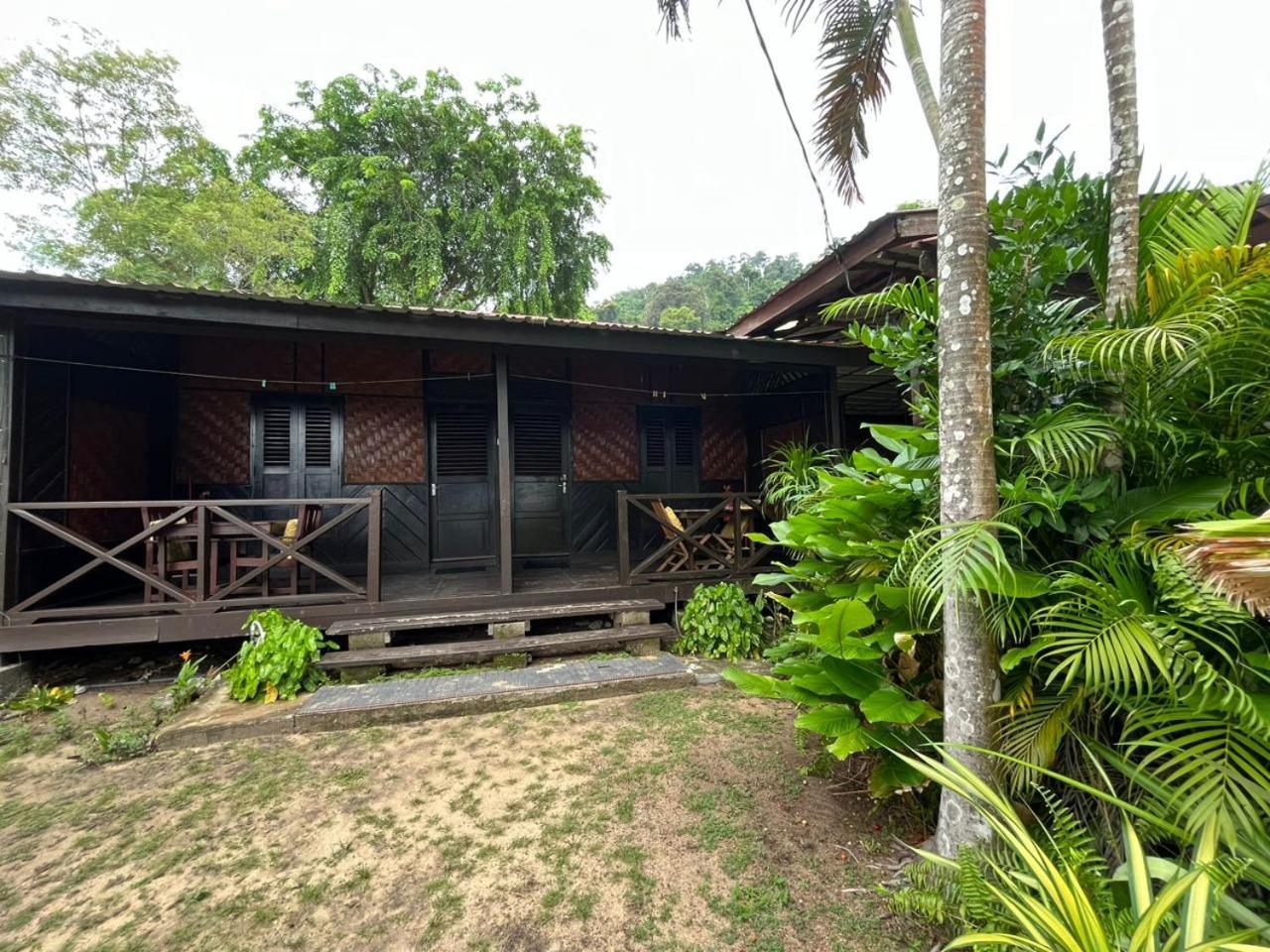 The Station Tioman Hotel Kampong Ayer Batang Exterior photo