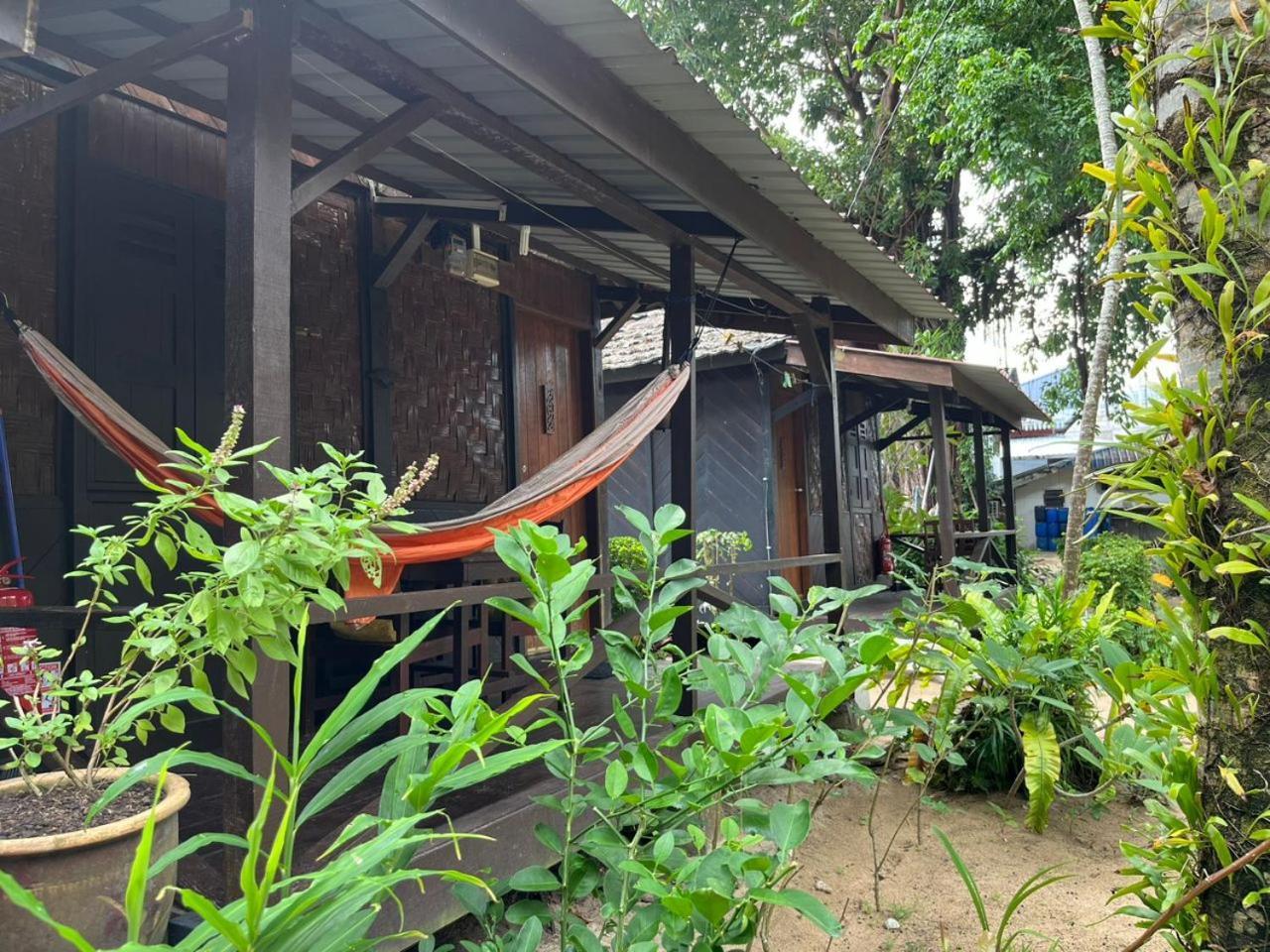 The Station Tioman Hotel Kampong Ayer Batang Exterior photo